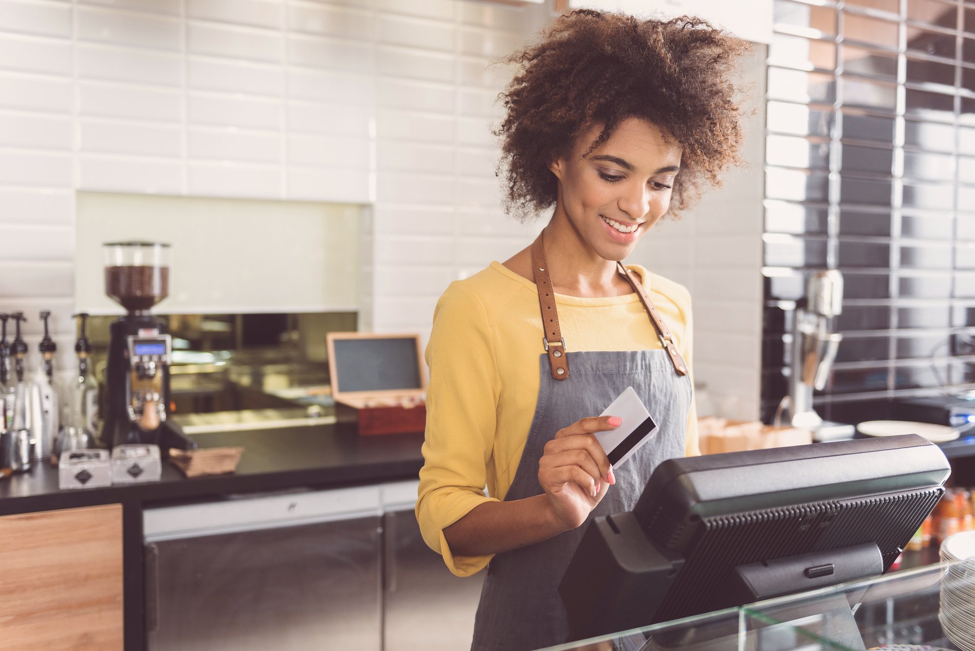 What Features To Look For In a Restaurant POS System cover